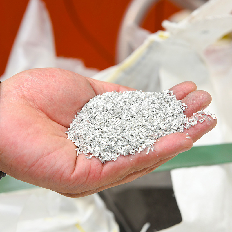 Magnesium-alumiiniseoksen muottien käsittely